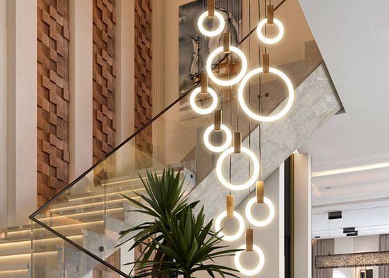 정착물을 밝히는 방 하락 램프를 정찬을 대접하는 현대 써클 아크릴 빌라 계단 호텔